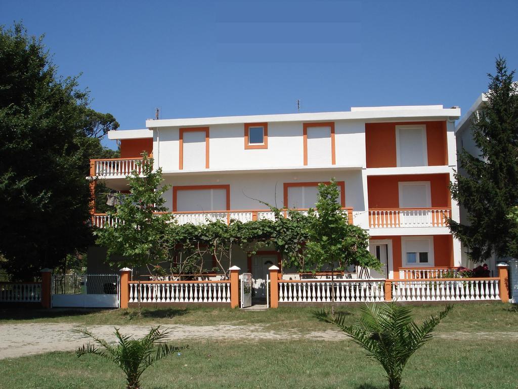 סוטומורה Apartments Brnjada מראה חיצוני תמונה