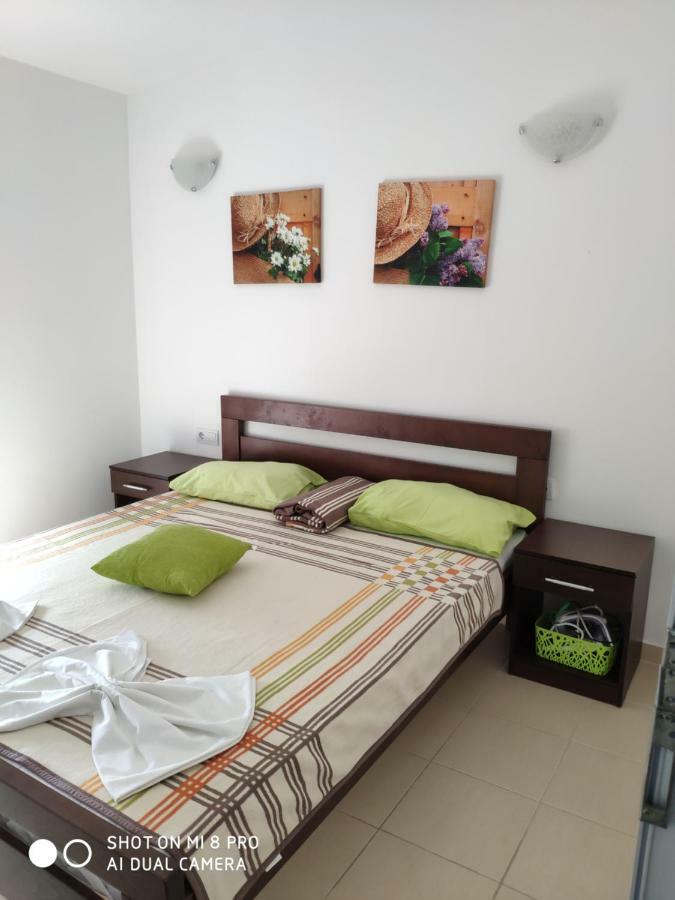 סוטומורה Apartments Brnjada מראה חיצוני תמונה